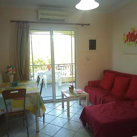 Spiros Maisonette At Vardas Lefkáda