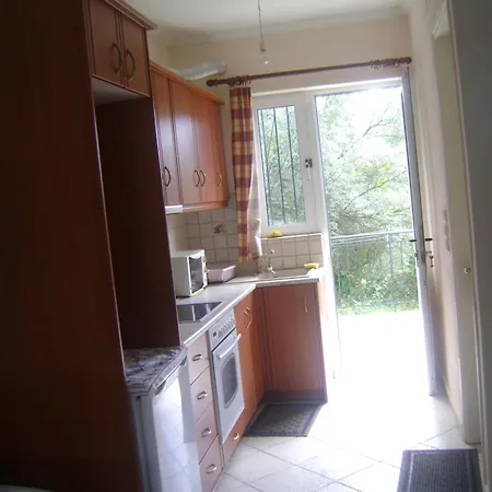 Spiros Maisonette At Vardas