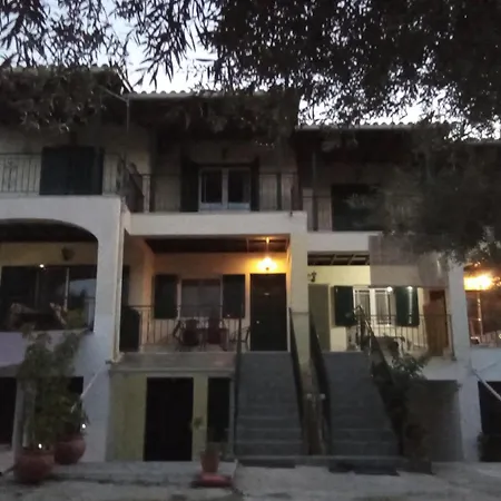 Apartment Spiros Maisonette At Vardas