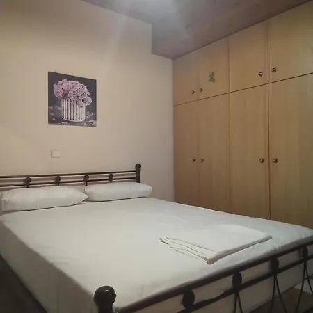 Apartment Spiros Maisonette At Vardas