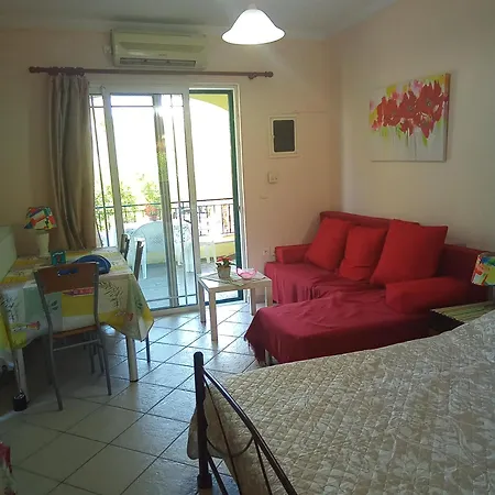 Spiros Maisonette At Vardas * Lefkada City