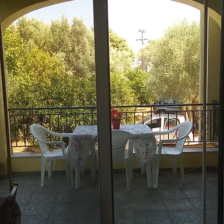 Apartment Spiros Maisonette At Vardas